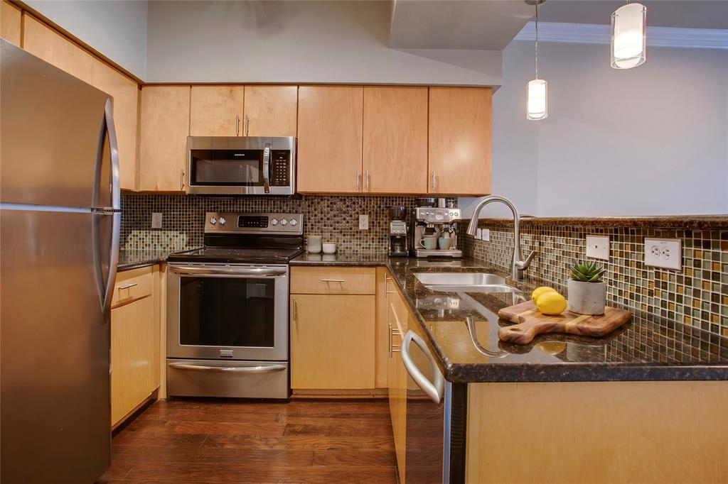 3102 Kings Road, Unit 2208 Dallas, TX 75219 - Photo 4 of 25