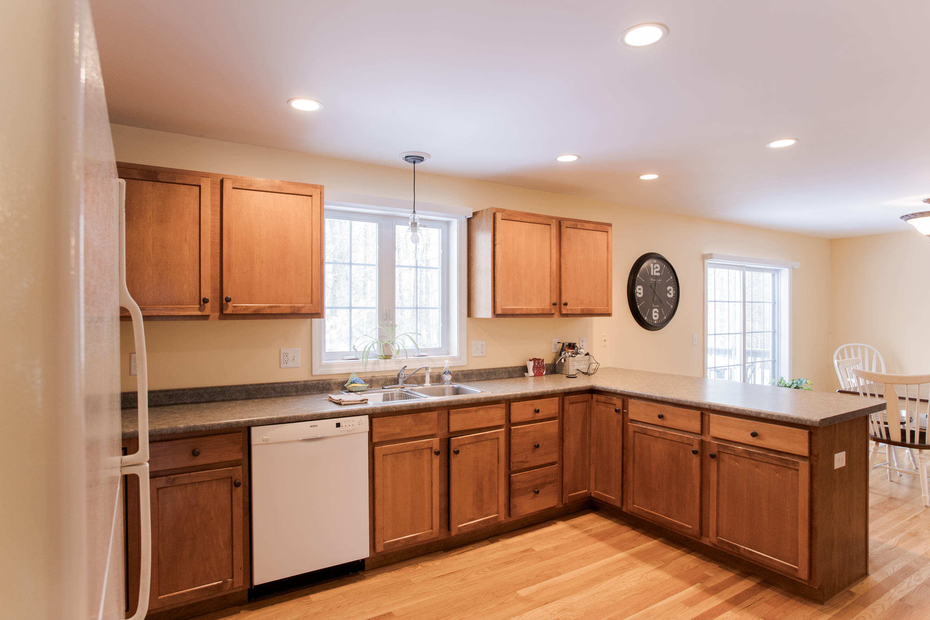 207 Mountain Road Cape Neddick, ME 03902 - Photo 11 of 31 207 Mountain Rd (13)