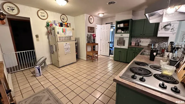 $170,000 | 909 North Road, West Frankfort, IL 62896