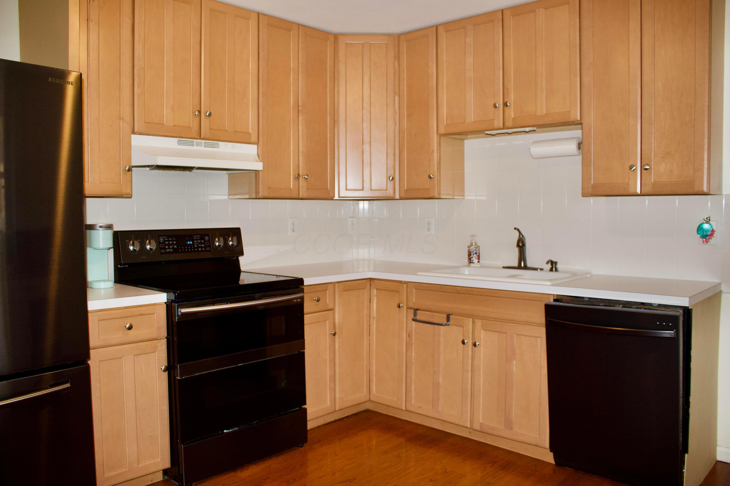 210 Fieldpoint Road Heath, OH 43056 - Photo 12 of 33 Kitchen