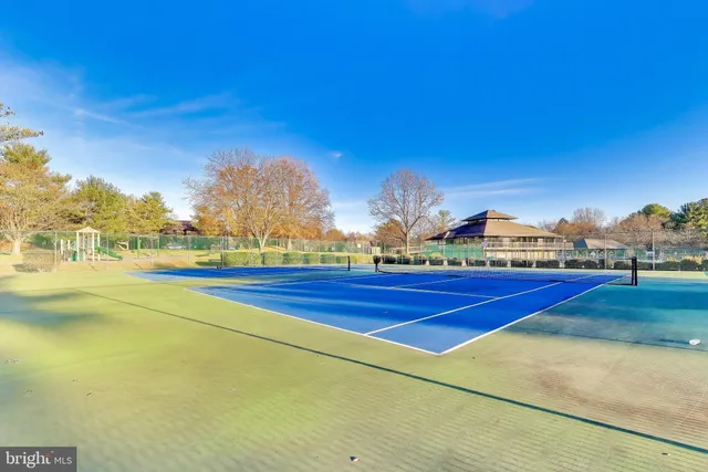 $1,900 | 8205 Whispering Oaks Way, Unit 304, Gaithersburg, MD 20879