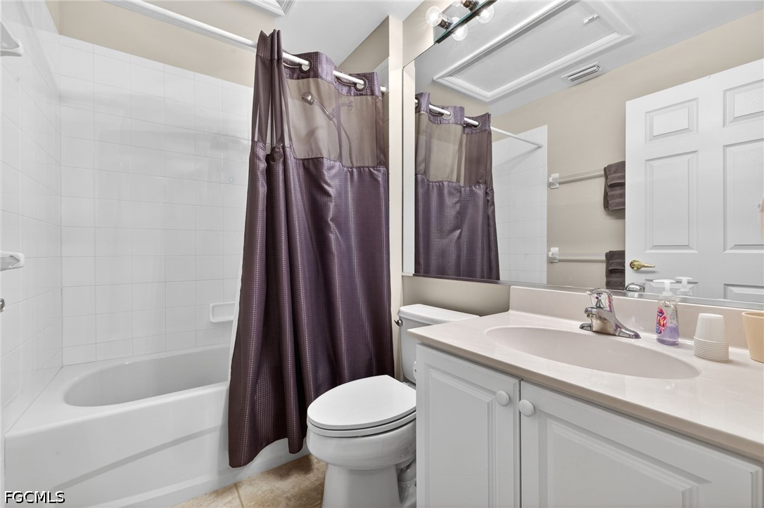 10082 Oakhurst Way Fort Myers, FL 33913 - Photo 23 of 50 a bathroom with a sink toilet and shower