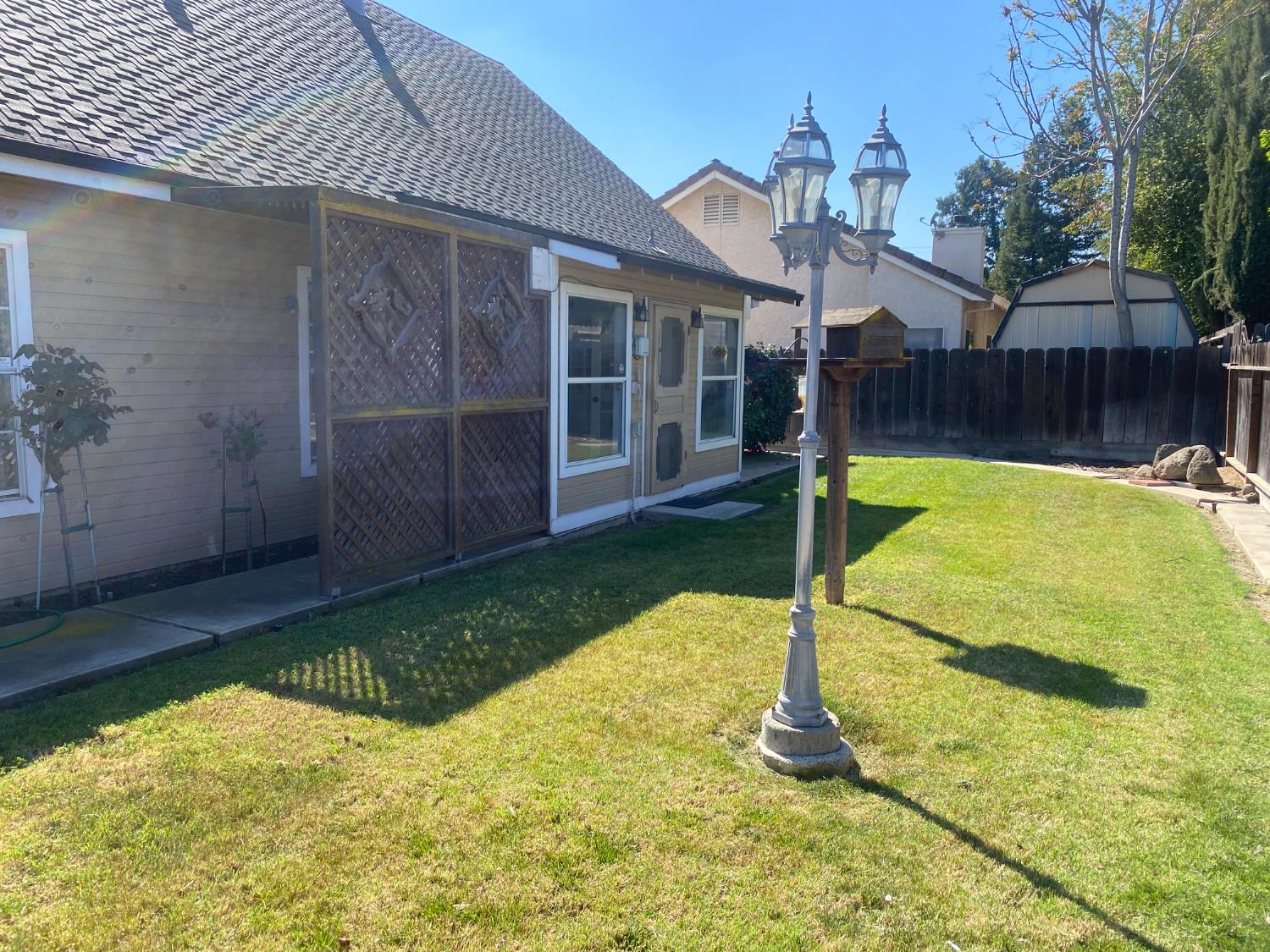 345 Riviera Way Turlock, CA 95382 - Photo 29 of 35