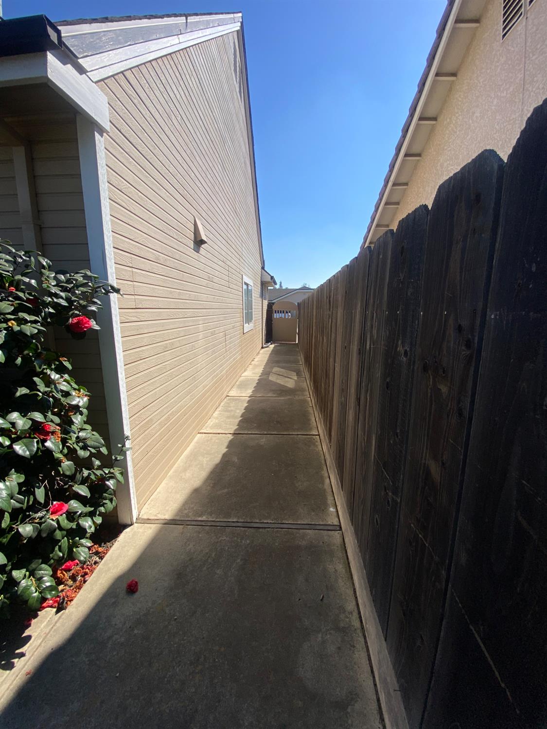 345 Riviera Way Turlock, CA 95382 - Photo 30 of 35