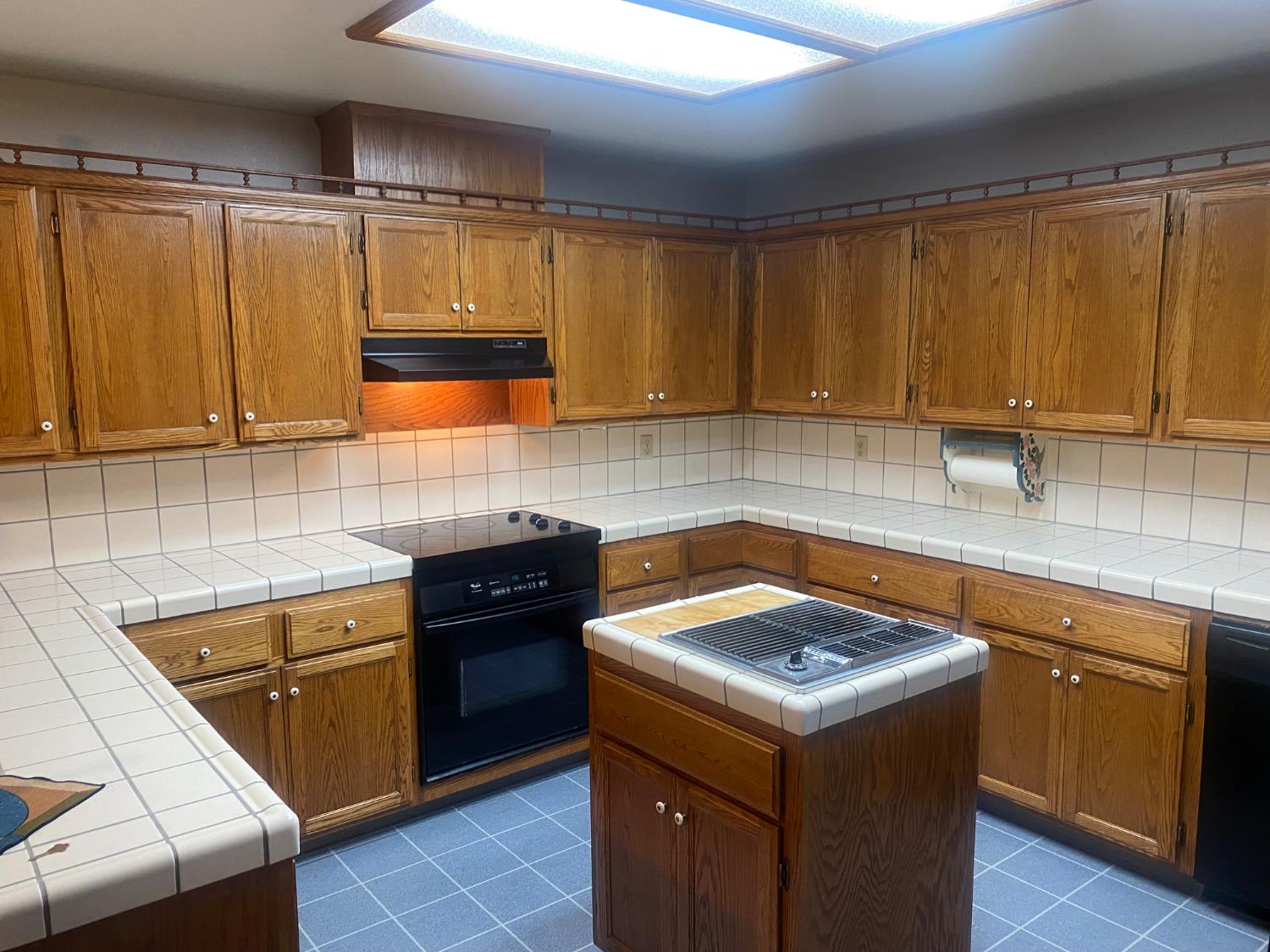 345 Riviera Way Turlock, CA 95382 - Photo 7 of 35