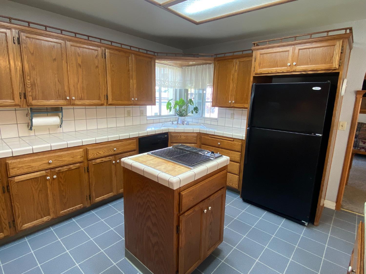 345 Riviera Way Turlock, CA 95382 - Photo 8 of 35