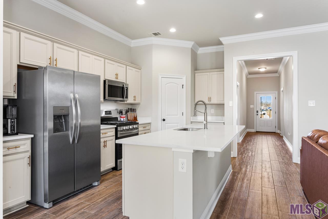 11108 Maitland Avenue Baton Rouge, LA 70810 - Photo 3 of 17