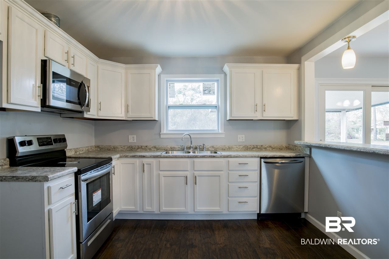 510 South Juniper Street Foley, AL 36535 - Photo 16 of 23