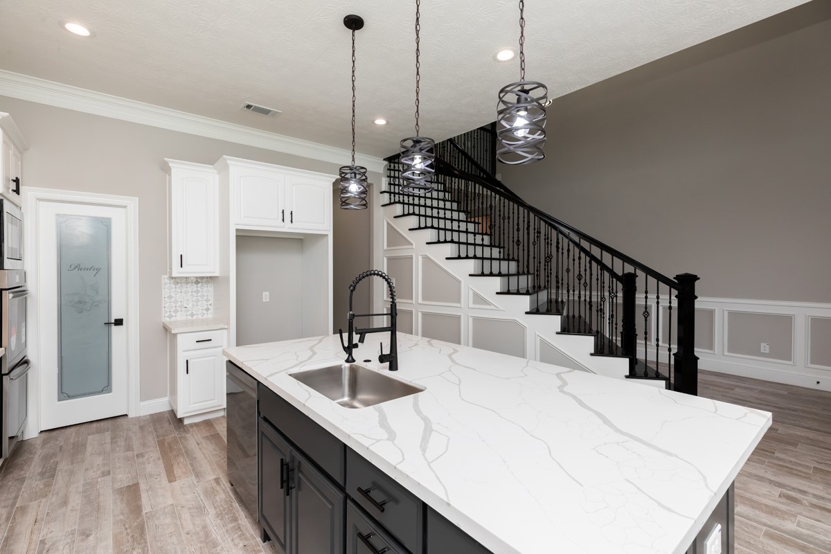 7705 Water Edge Beaumont, TX 77707 - Photo 7 of 39