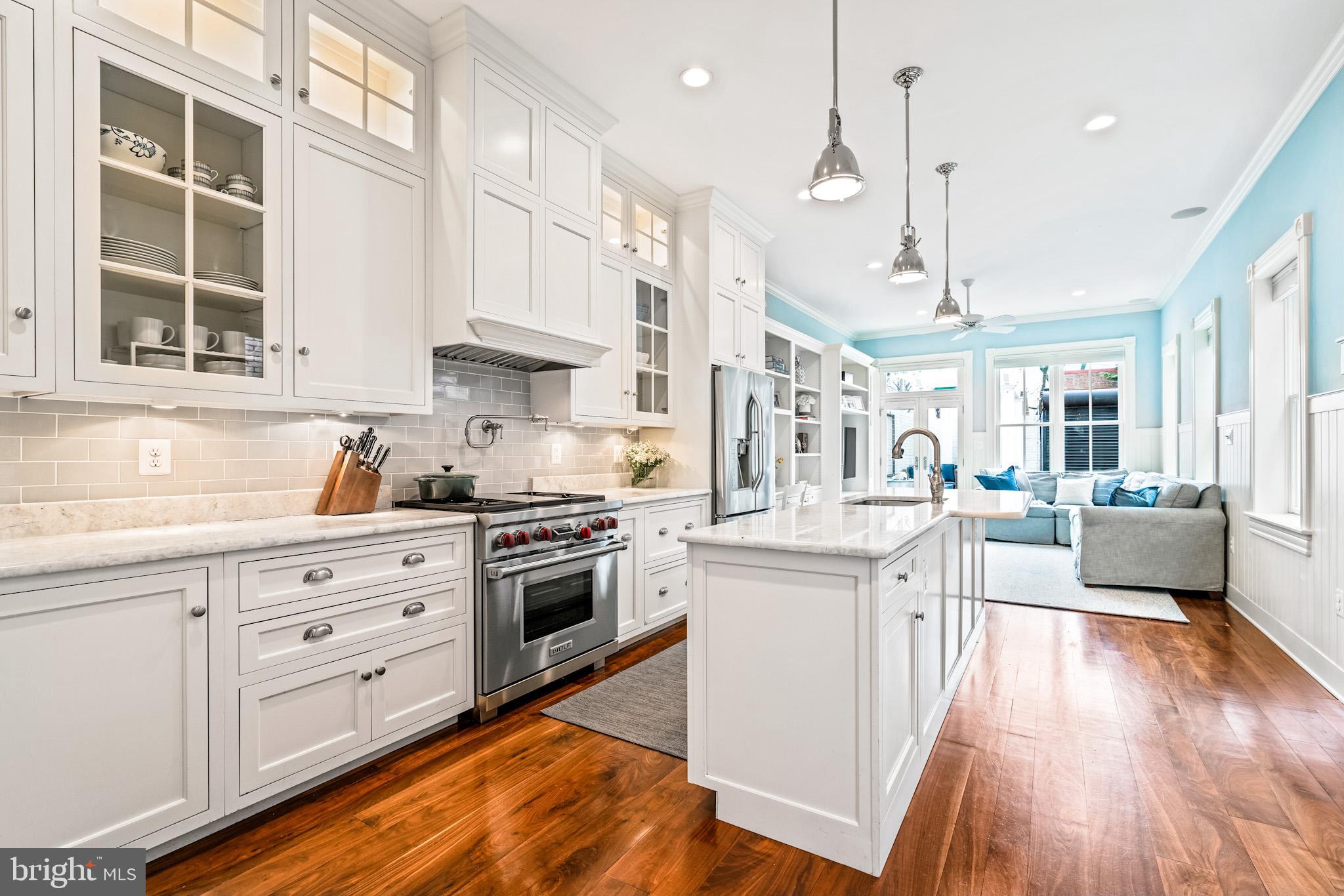 511 D Street Southeast Washington, DC 20003 - Photo 4 of 27