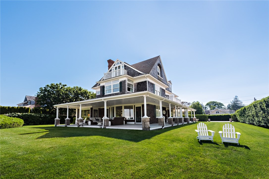 12 Westerly Road Westerly, RI 02891 - Photo 3 of 40