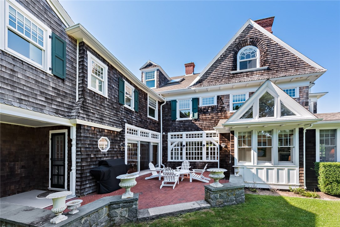 12 Westerly Road Westerly, RI 02891 - Photo 5 of 40