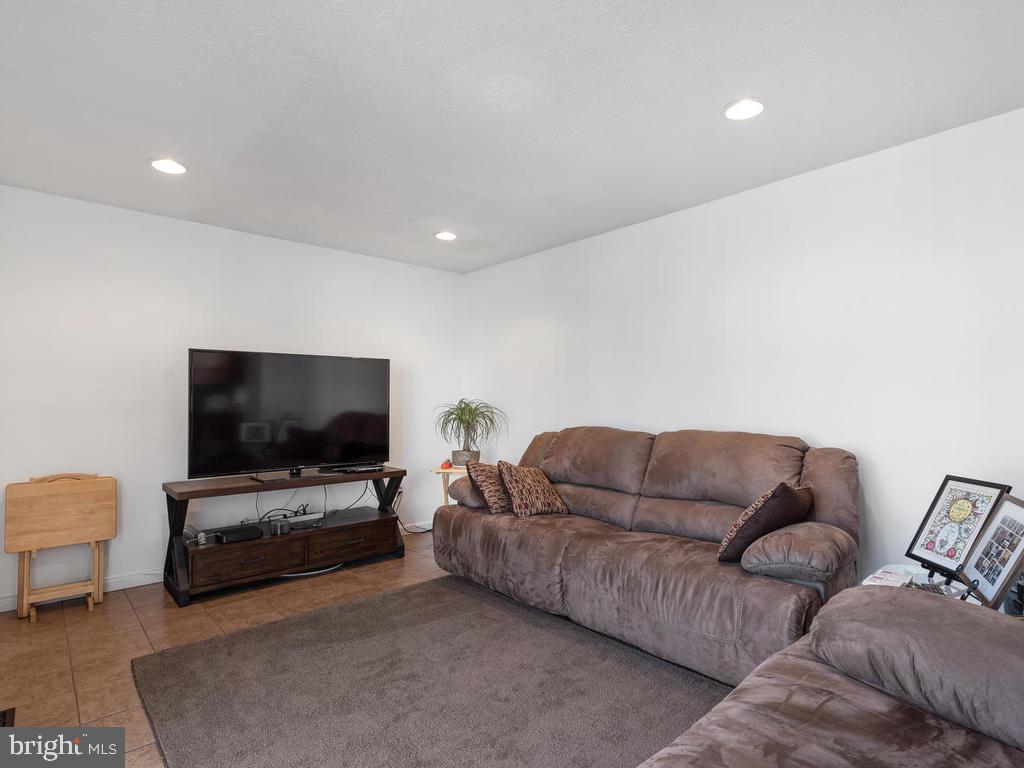 9510 Whiskey Bottom Road Laurel, MD 20723 - Photo 12 of 46 Gallery Image 12