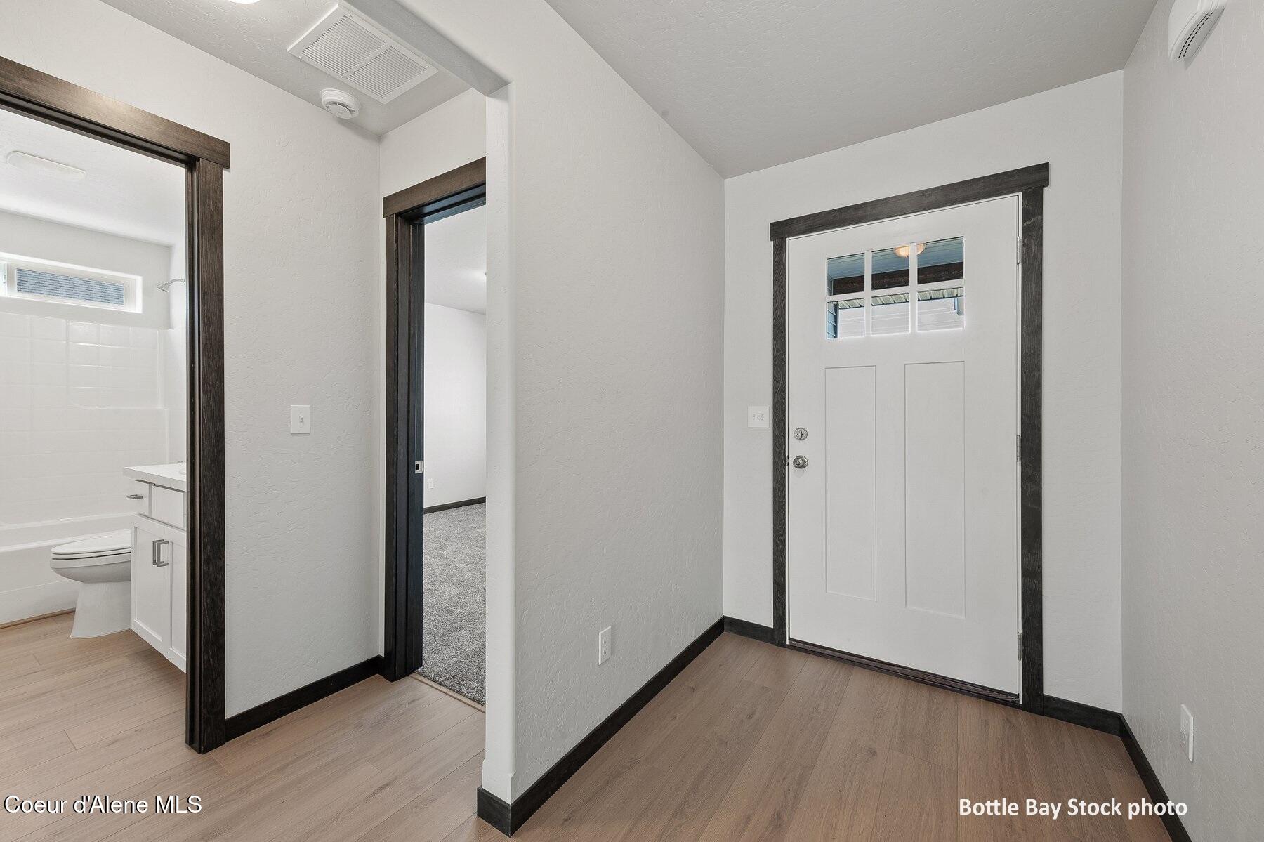 11834 North Entwistle Way Rathdrum, ID 83858 - Photo 4 of 28 4 Entry