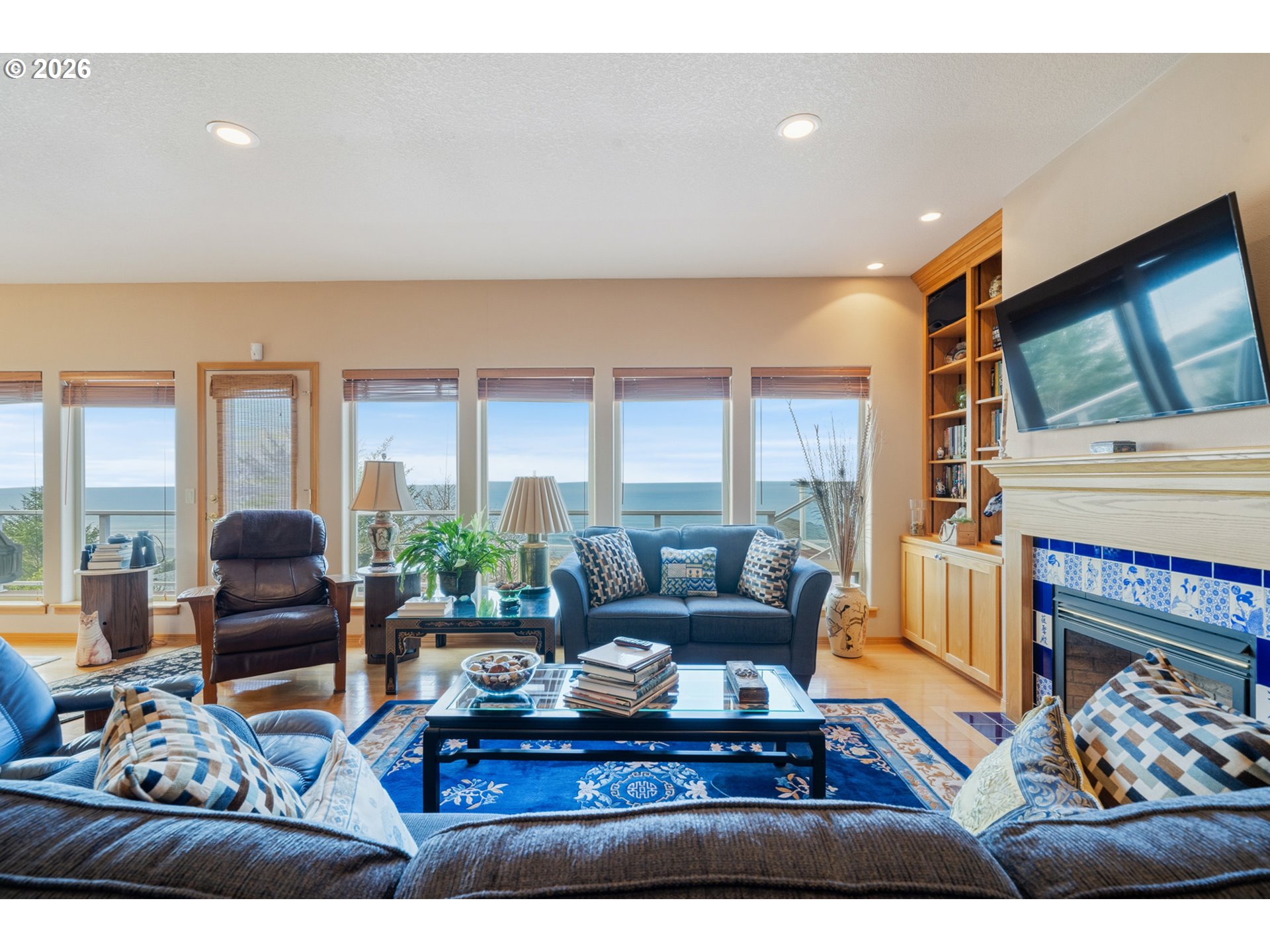 409 Crest Terrace Rockaway Beach, OR 97136 - Photo 15 of 45