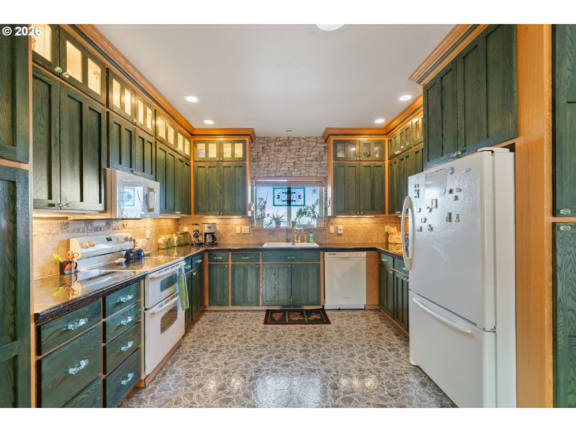 409 Crest Terrace Rockaway Beach, OR 97136 - Photo 18 of 45