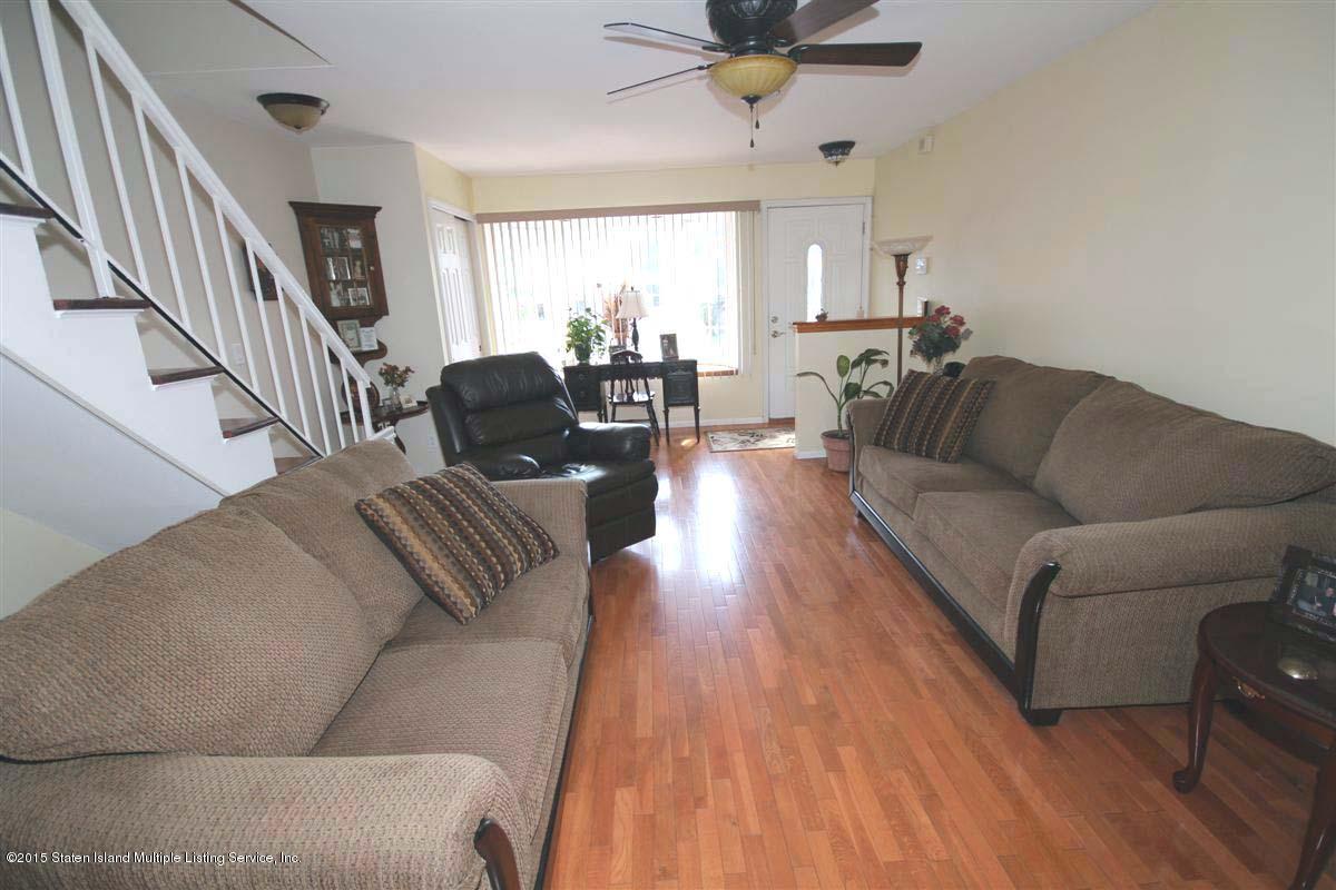 464 Ridgewood Avenue Staten Island, NY 10312 - Photo 3 of 16 IMG_1355
