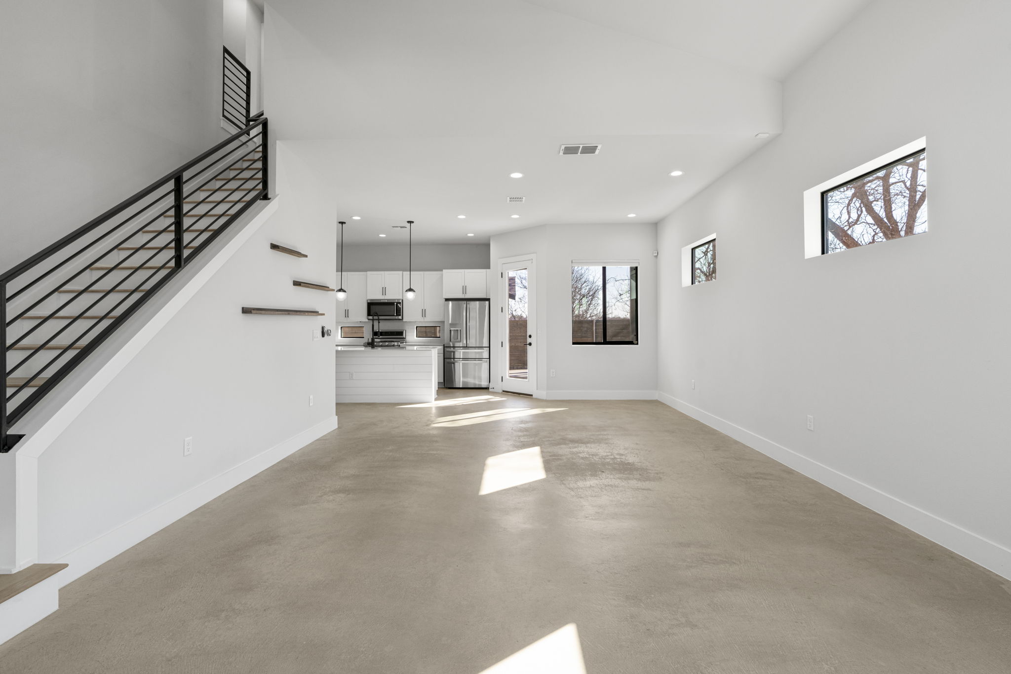 1405 Perez Street, Unit 1 Austin, TX 78721 - Photo 13 of 31