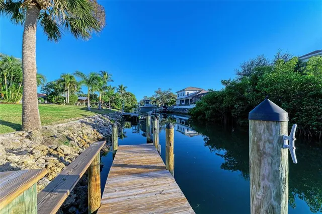 $1,400,000 | 365 South Shore Drive, Osprey, FL 34229