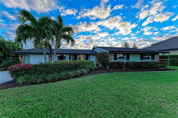 $1,380,000 | 365 South Shore Drive, Osprey, FL 34229