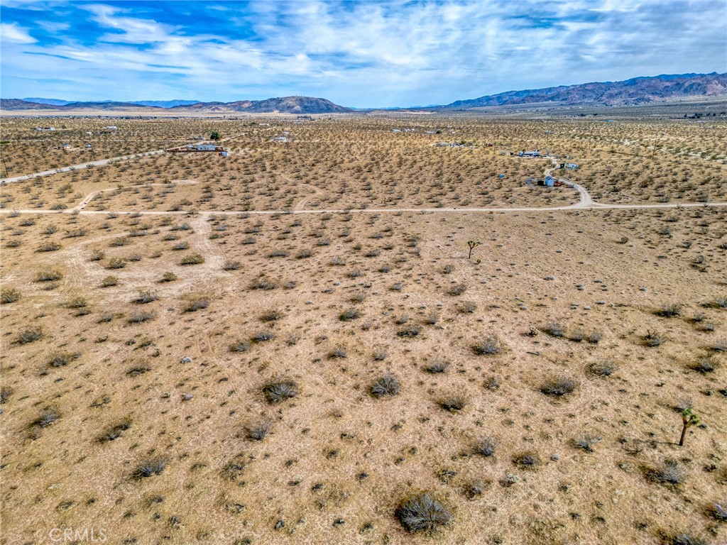 147 Little Road Joshua Tree, CA 92252 - Photo 12 of 37