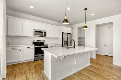 $560,000 | 919 North Undergrove Way, Aurora, CO 80018
