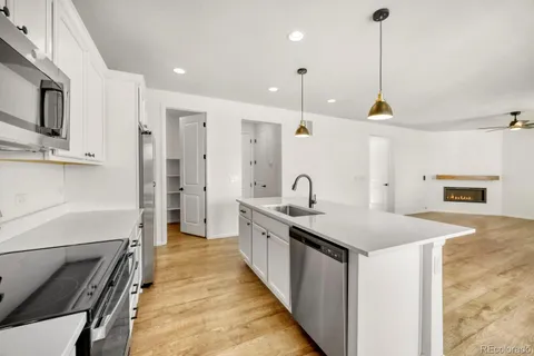 $560,000 | 919 North Undergrove Way, Aurora, CO 80018