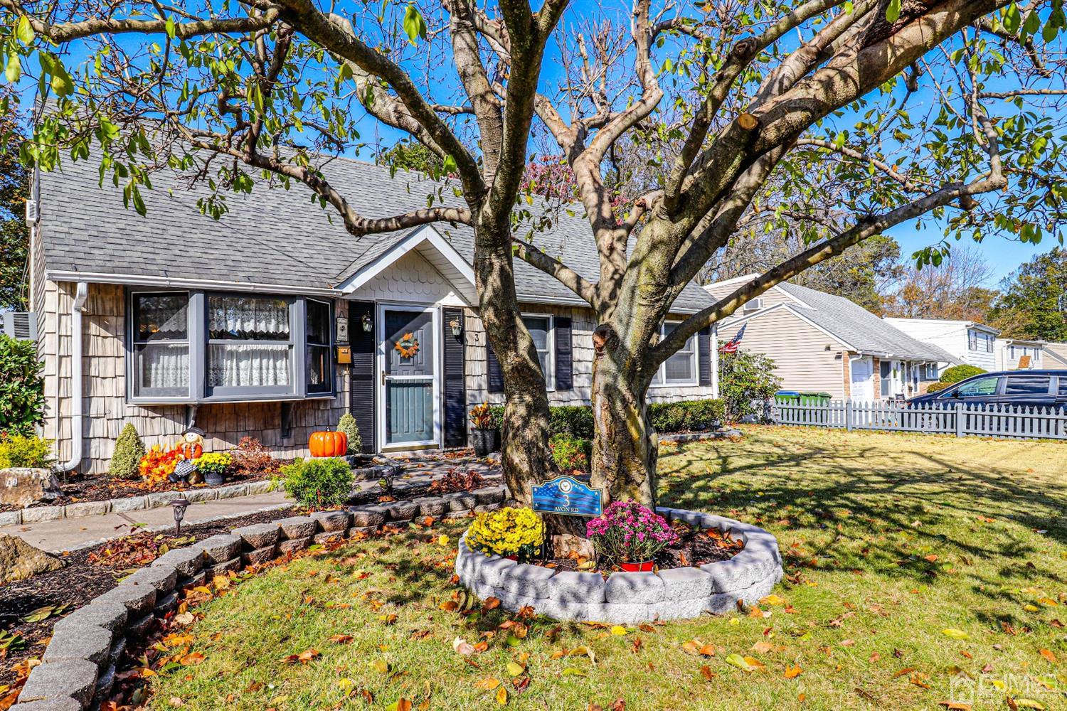 3 Avon Road Edison, NJ 08817 - Photo 2 of 39 a front view of a house with a yard