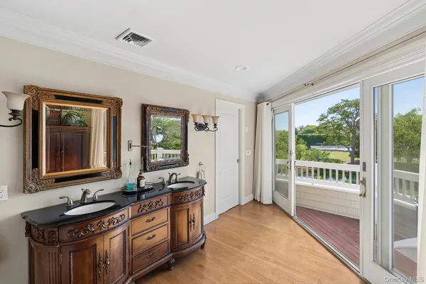 $4,595,000 | 5 Woodcock Lane, Remsenburg, NY 11960