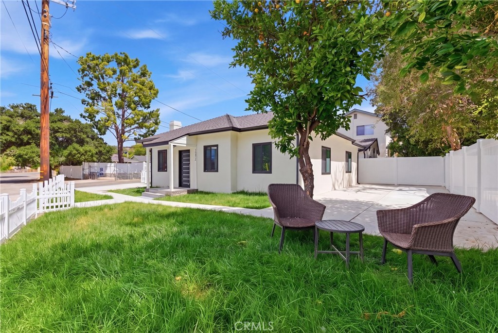 10012 Plainview Avenue Tujunga, CA 91042 - Photo 2 of 35