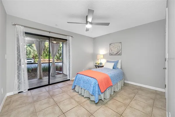 $1,850 | 3295 Fox Chase Circle, Unit 105, Palm Harbor, FL 34683