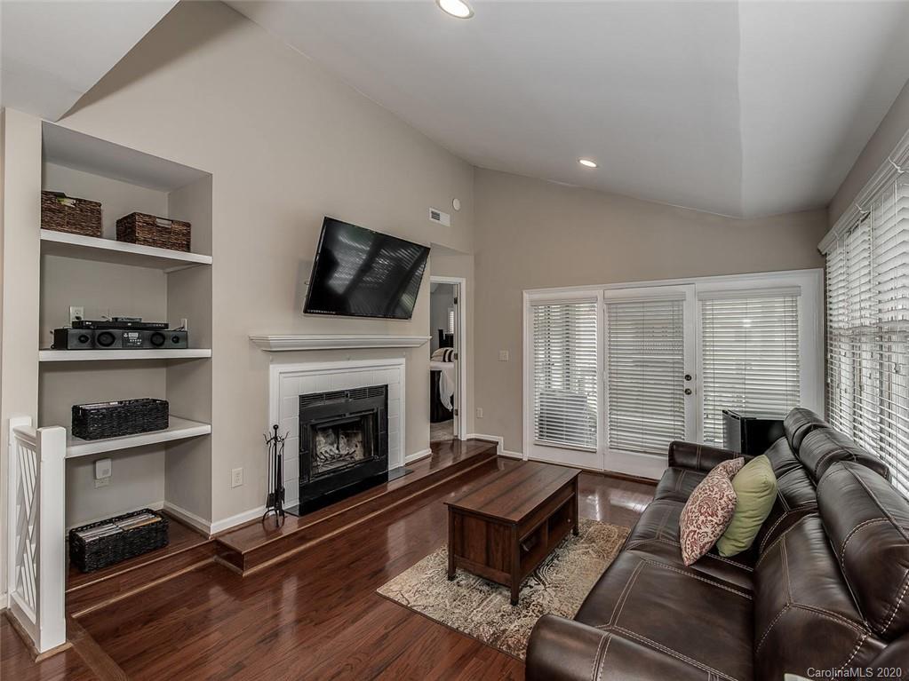 222 Queens Road, Unit 54 Charlotte, NC 28204 - Photo 6 of 18 Gallery Image 6