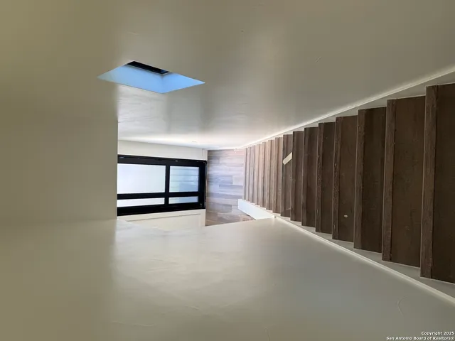 $2,000 | 110 Santa Paula Avenue, San Antonio, TX 78201