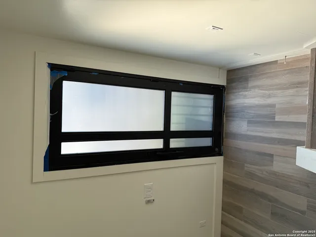 $2,000 | 110 Santa Paula Avenue, San Antonio, TX 78201