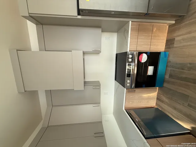 $2,000 | 110 Santa Paula Avenue, San Antonio, TX 78201