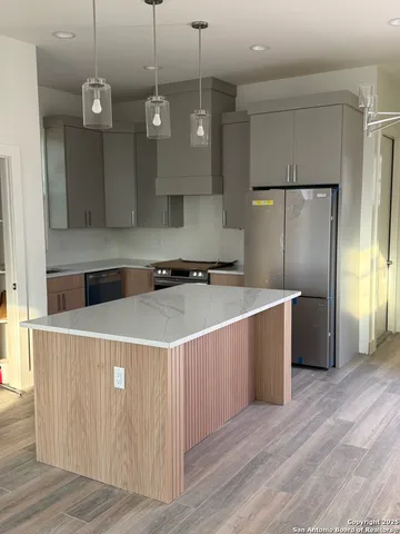 $2,000 | 110 Santa Paula Avenue, San Antonio, TX 78201