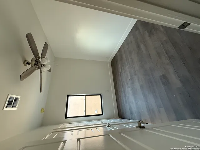 $2,000 | 110 Santa Paula Avenue, San Antonio, TX 78201