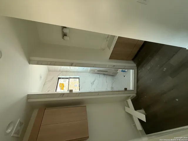 $2,000 | 110 Santa Paula Avenue, San Antonio, TX 78201