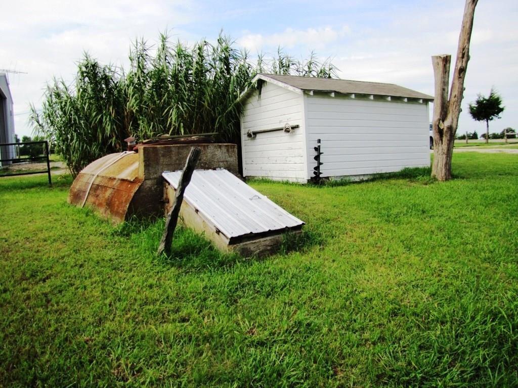 14550 Highway 78 Blue Ridge, TX 75424 - Photo 28 of 37 an outdoor space with garden view
