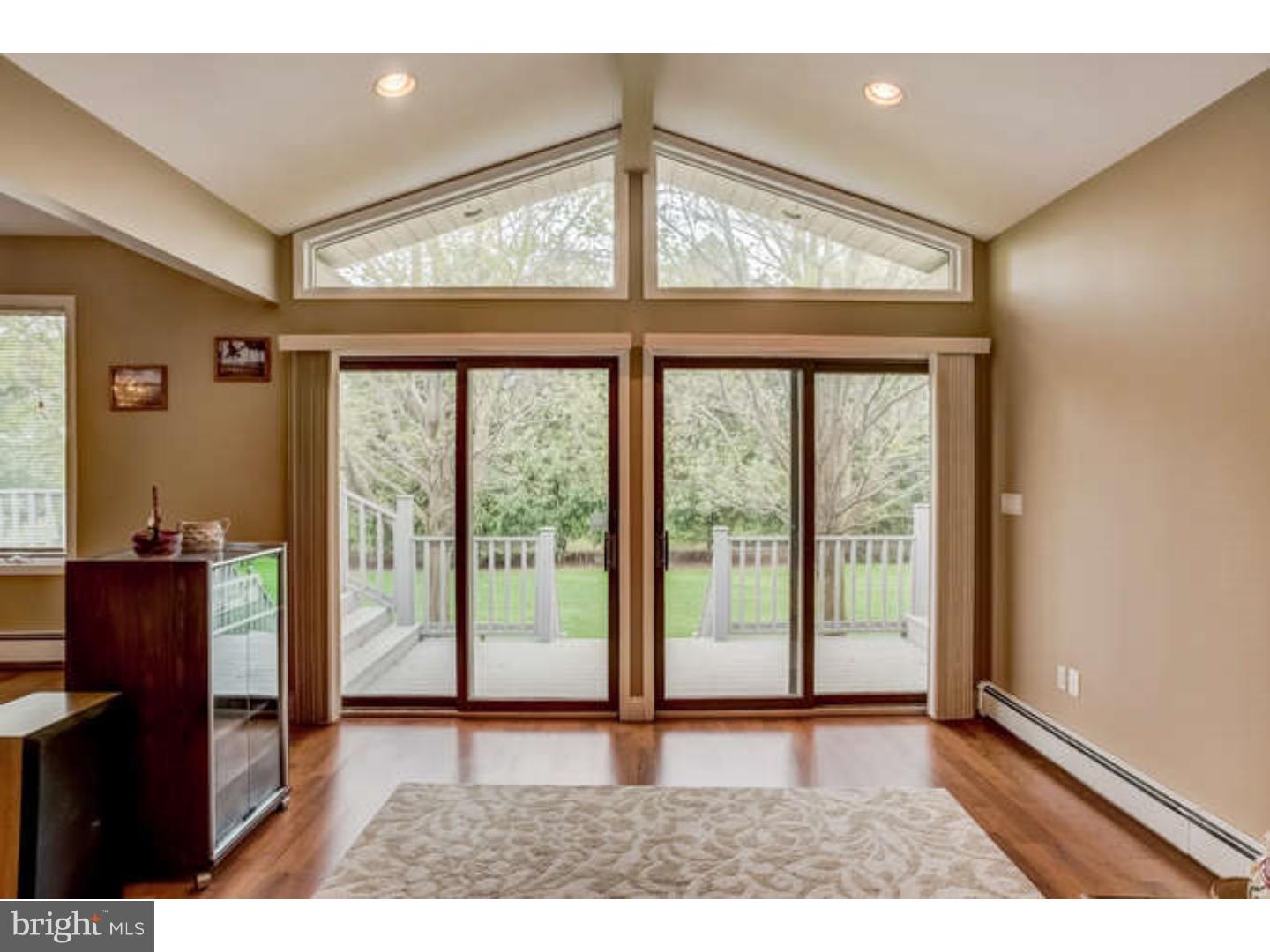 242 Rahilly Road Wrightstown, NJ 08562 - Photo 4 of 24