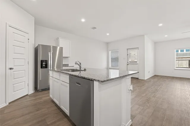 $2,400 | 7427 Audubon Russet Drive, Richmond, TX 77469