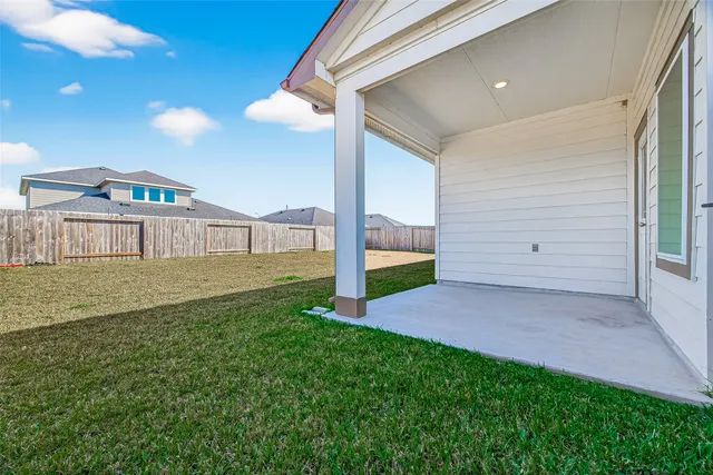 $2,400 | 7427 Audubon Russet Drive, Richmond, TX 77469