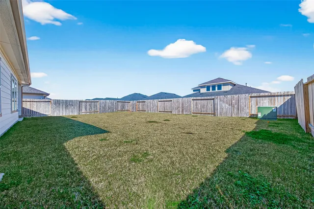 $2,400 | 7427 Audubon Russet Drive, Richmond, TX 77469