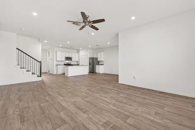 $2,400 | 7427 Audubon Russet Drive, Richmond, TX 77469