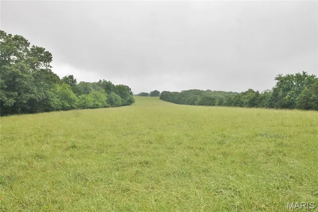 $1,000,000 | 16288 Maries Road 303, Vienna, MO 65582