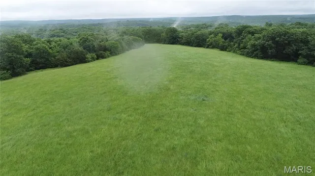 $1,000,000 | 16288 Maries Road 303, Vienna, MO 65582