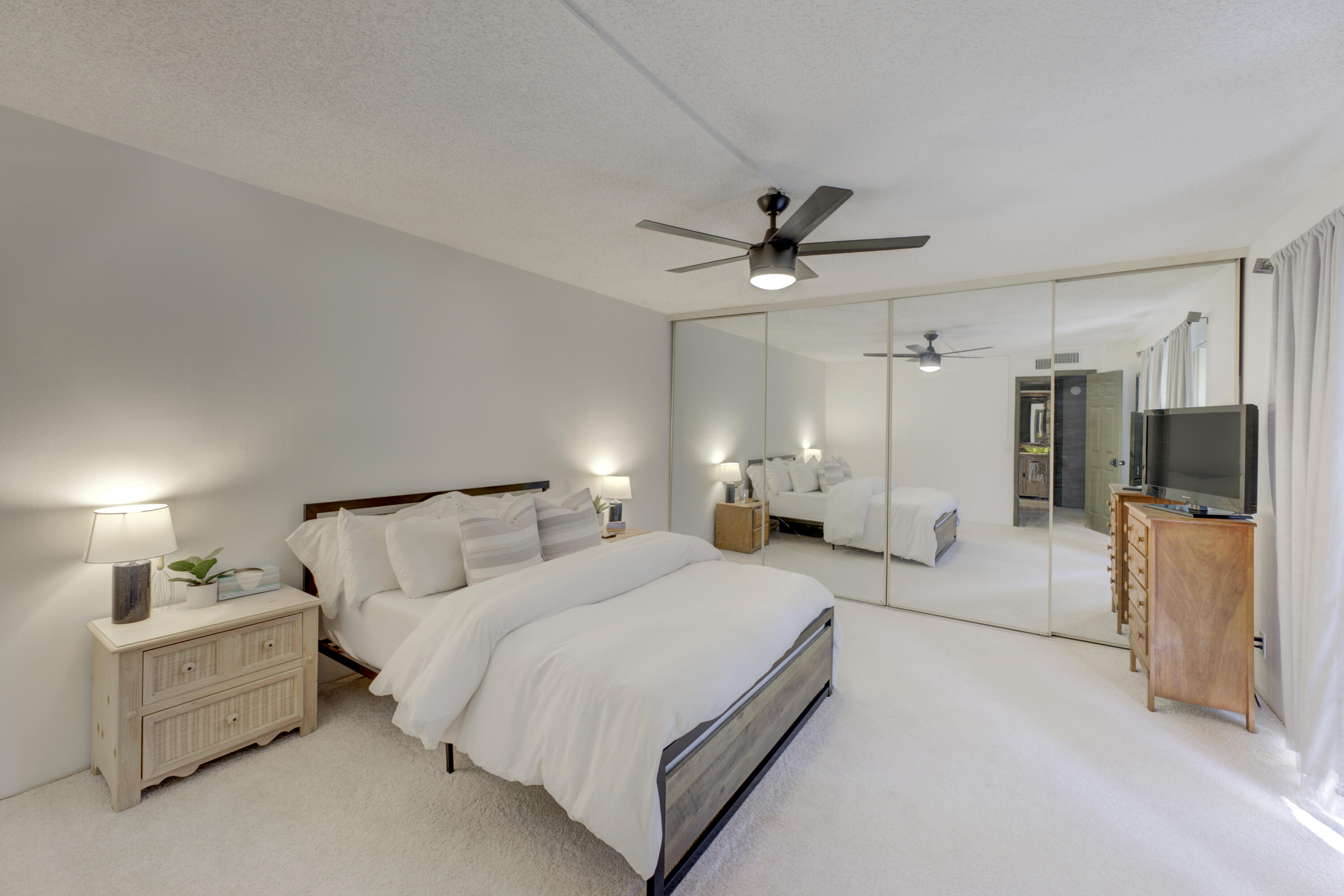 158 Woodland Road Palm Springs, FL 33461 - Photo 20 of 26 25_dsc04480_1_2_3_4