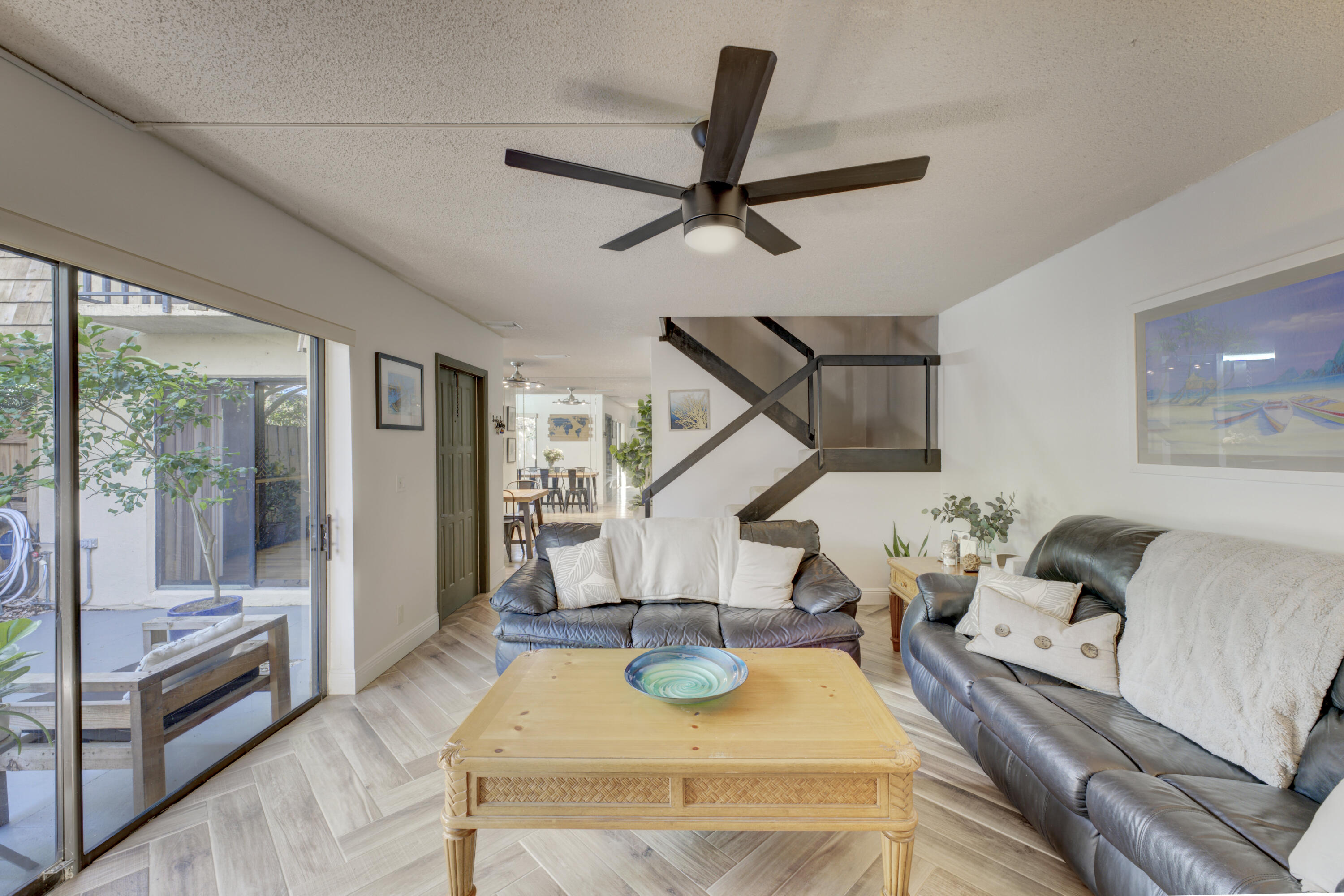 158 Woodland Road Palm Springs, FL 33461 - Photo 5 of 26 10_dsc04385_6_7_8_9