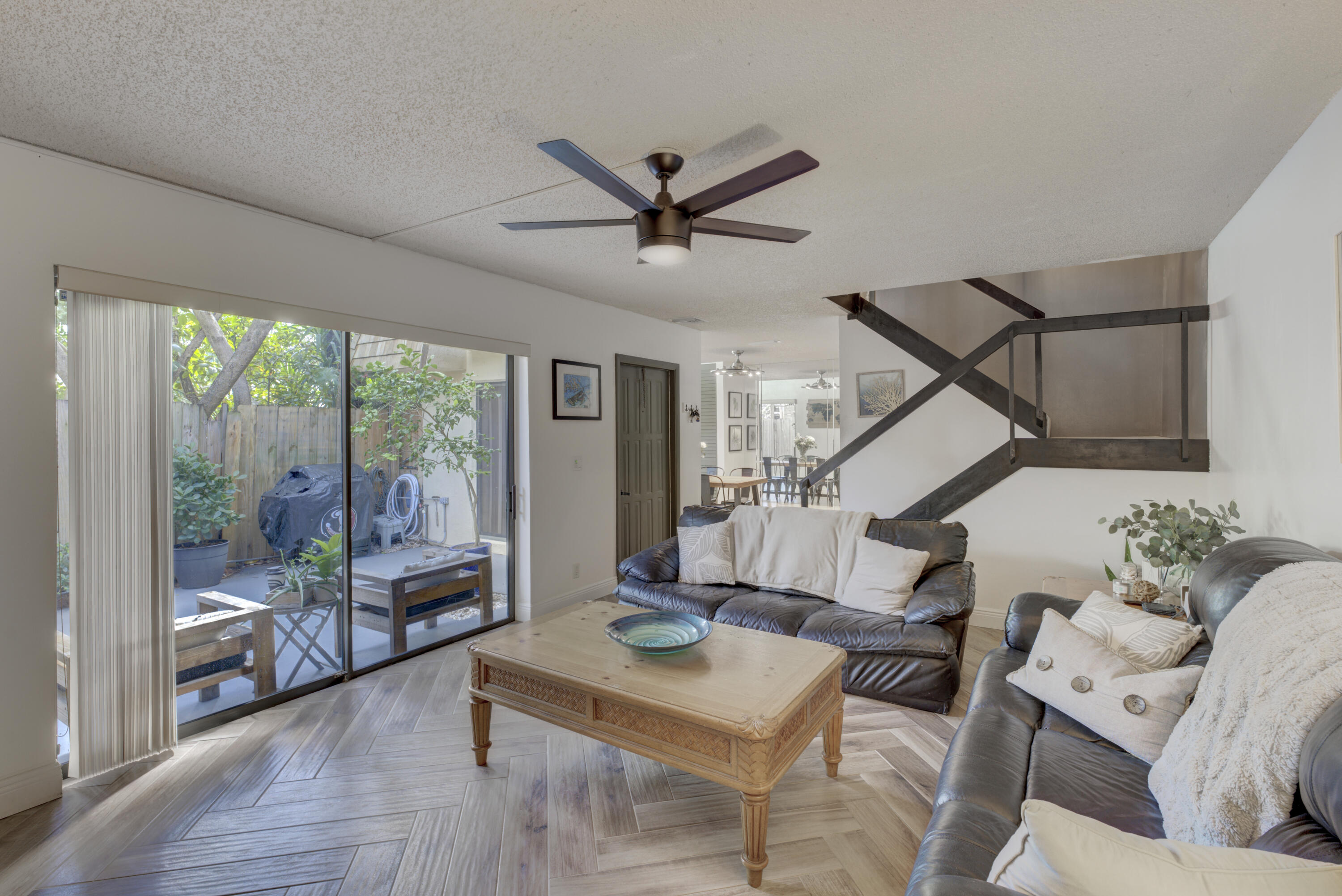 158 Woodland Road Palm Springs, FL 33461 - Photo 7 of 26 12_dsc04395_6_7_8_9