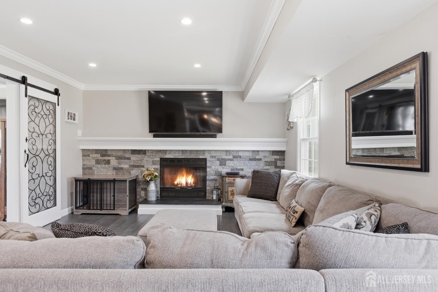 623 Lloyd Road Aberdeen, NJ 07747 - Photo 12 of 49